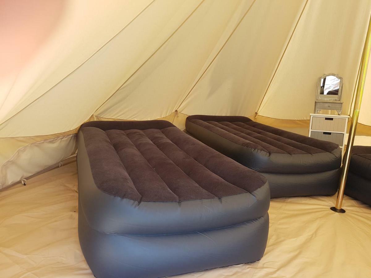 Herston Caravan & Camping Суонидж Екстериор снимка