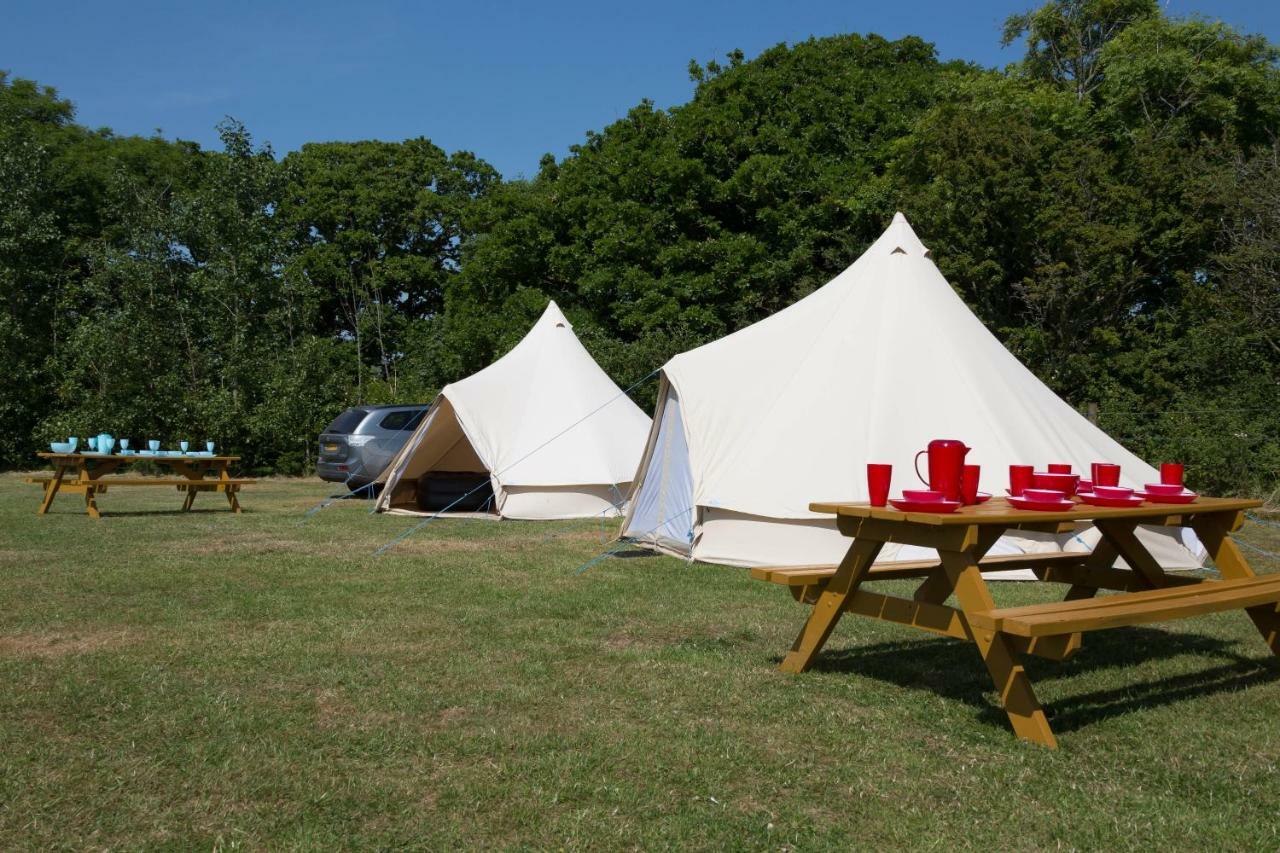 Herston Caravan & Camping Суонидж Екстериор снимка