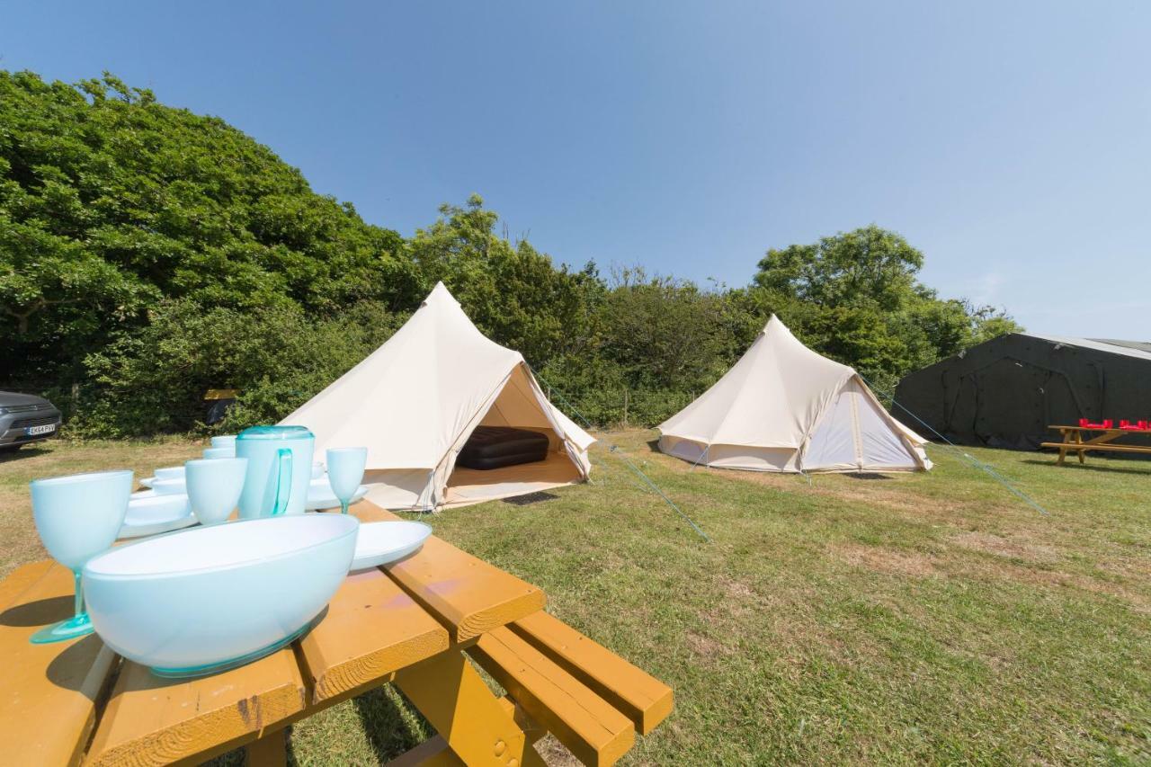 Herston Caravan & Camping Суонидж Екстериор снимка